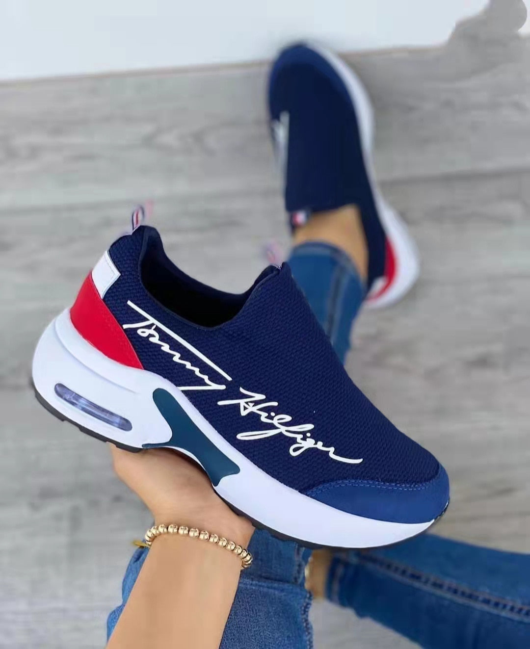 Women's Breathable Wedge Walking Sneakers - V2